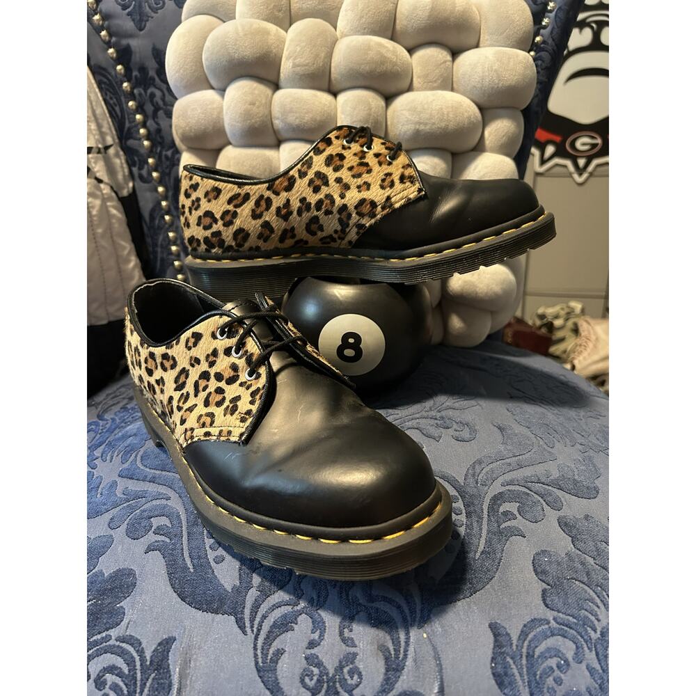 Dr Martens Black Leather and Cheetah Cow Hair size 9/EU 41 NWOT